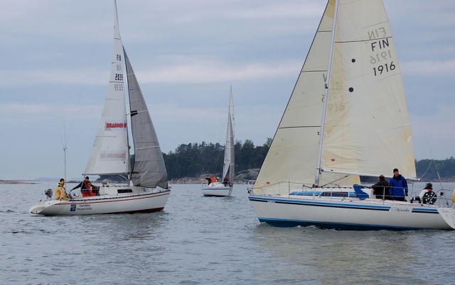 Dia nublado en el mar